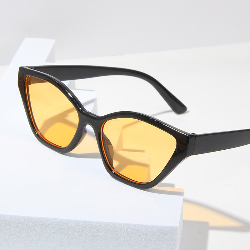 Venta al por mayor Gafas de sol de PC de ojo de gato de marco pequeño